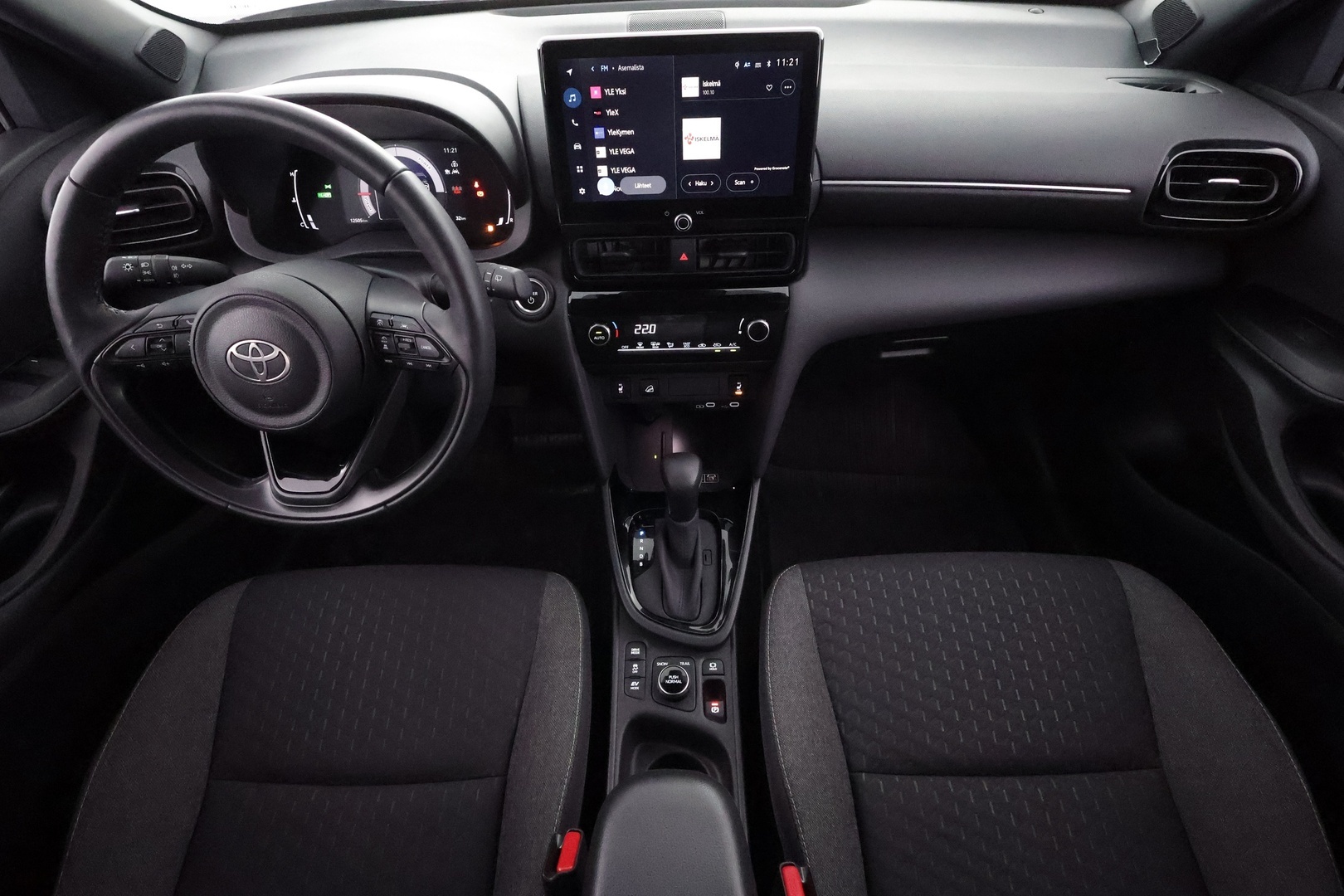 TOYOTA Yaris Cross 2024