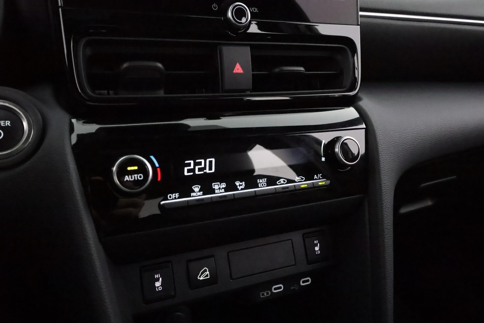 TOYOTA Yaris Cross 2024