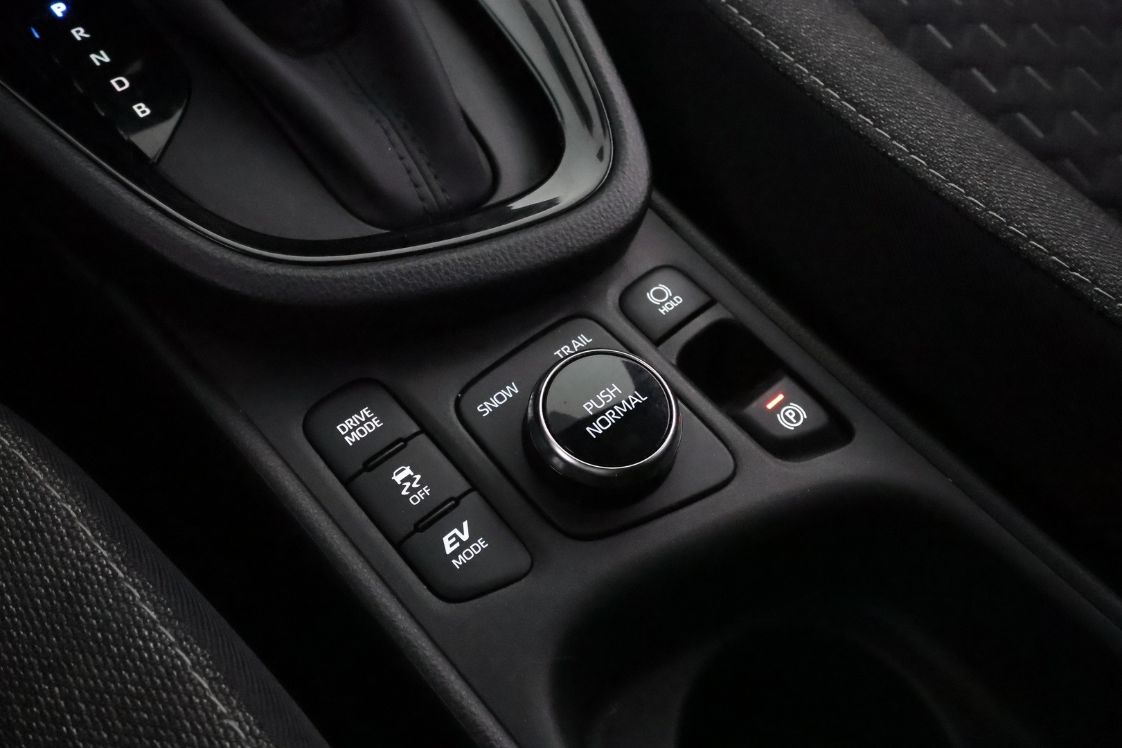 TOYOTA Yaris Cross 2024