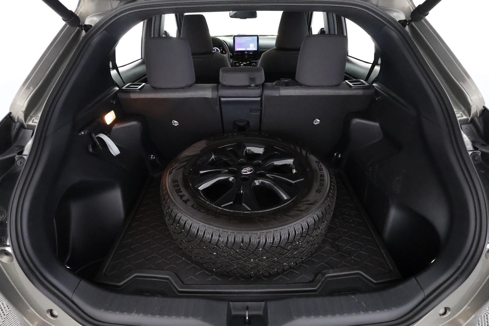 TOYOTA Yaris Cross 2024