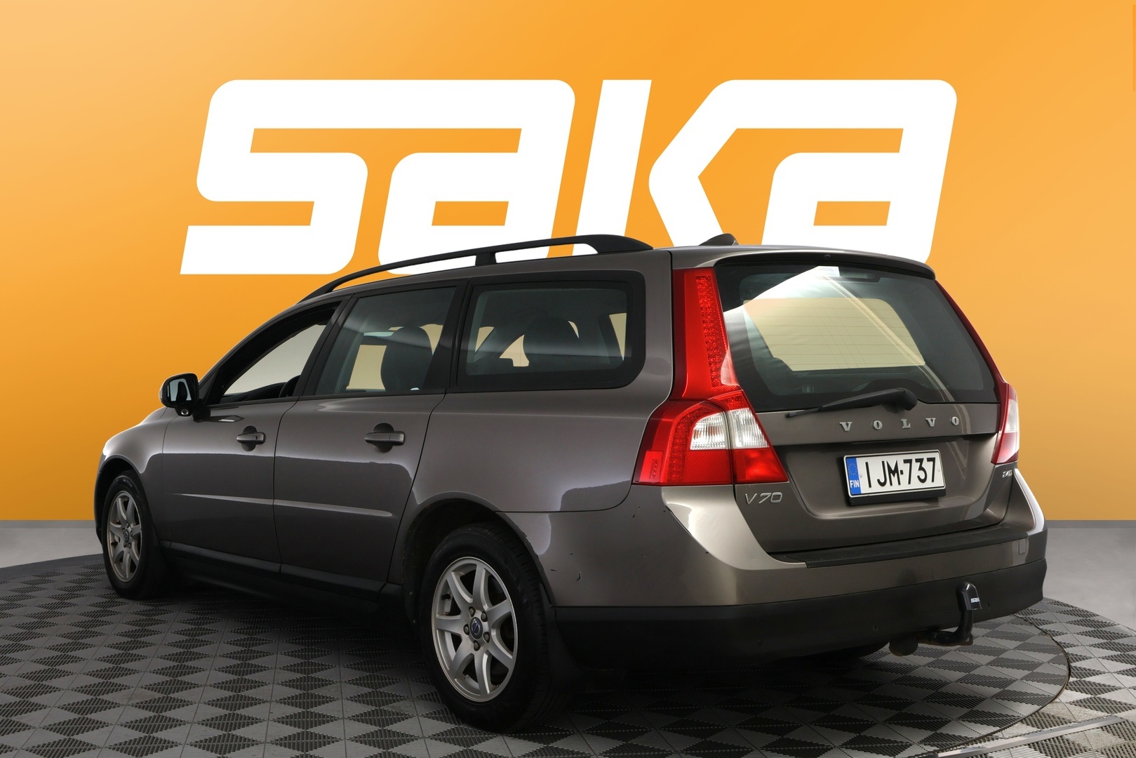 VOLVO V70 2010