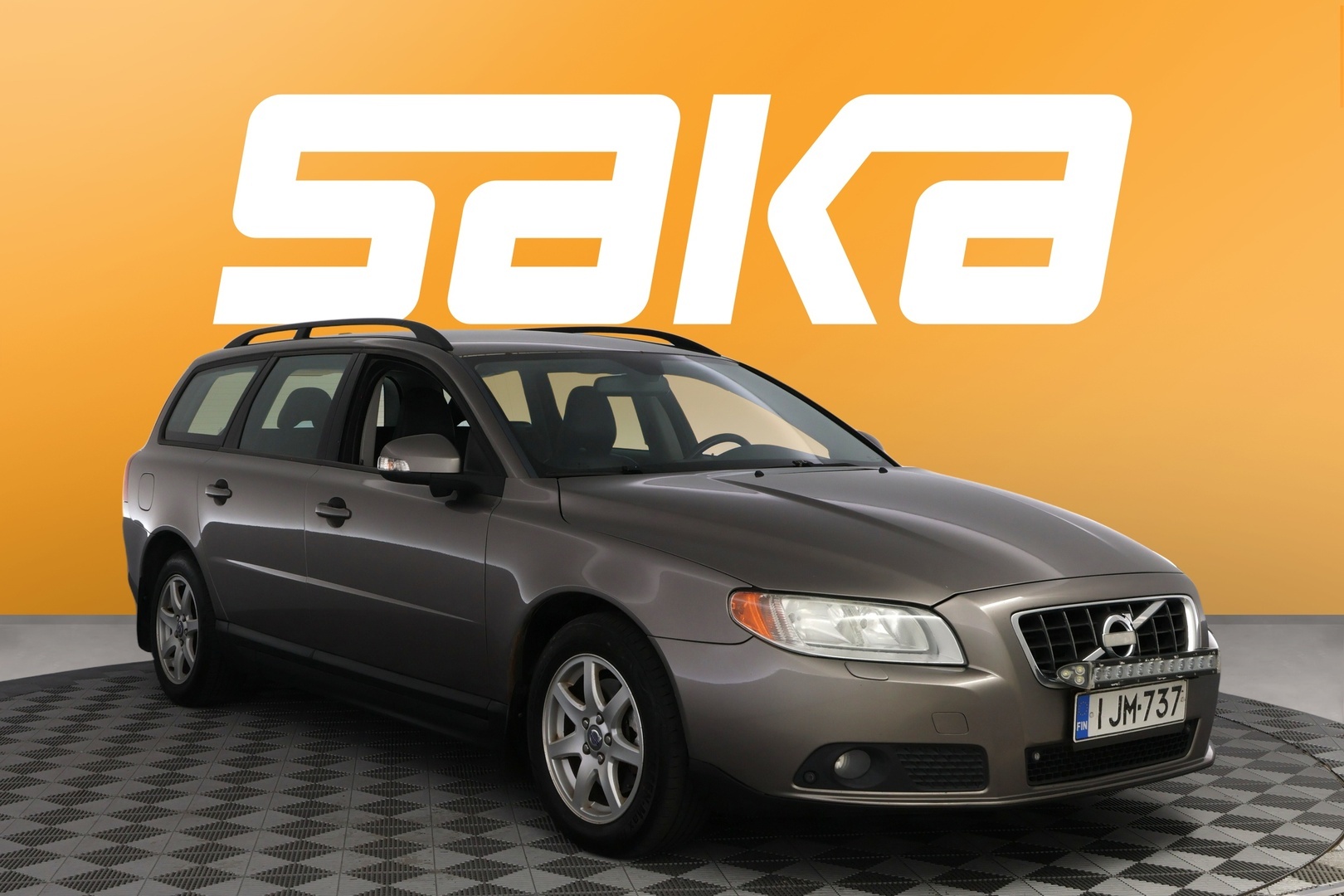 VOLVO V70 2010