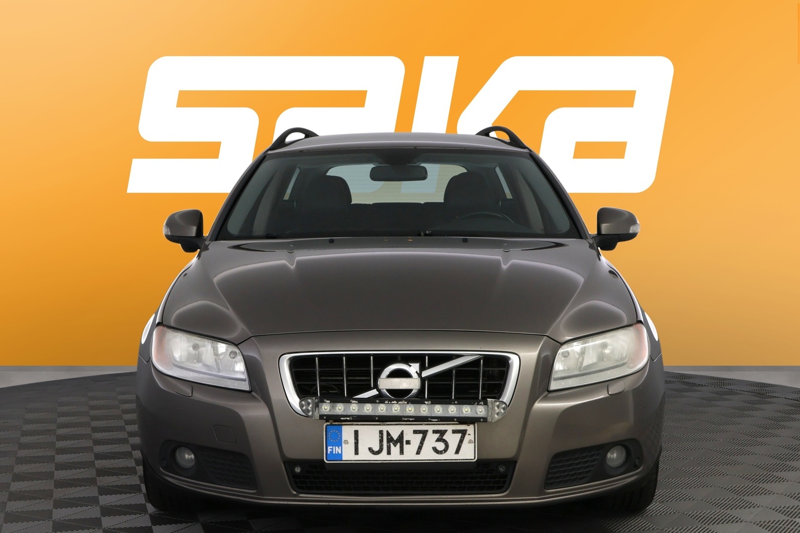 VOLVO V70 2010