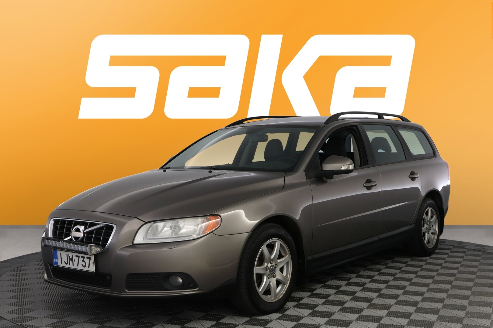 VOLVO V70 2010