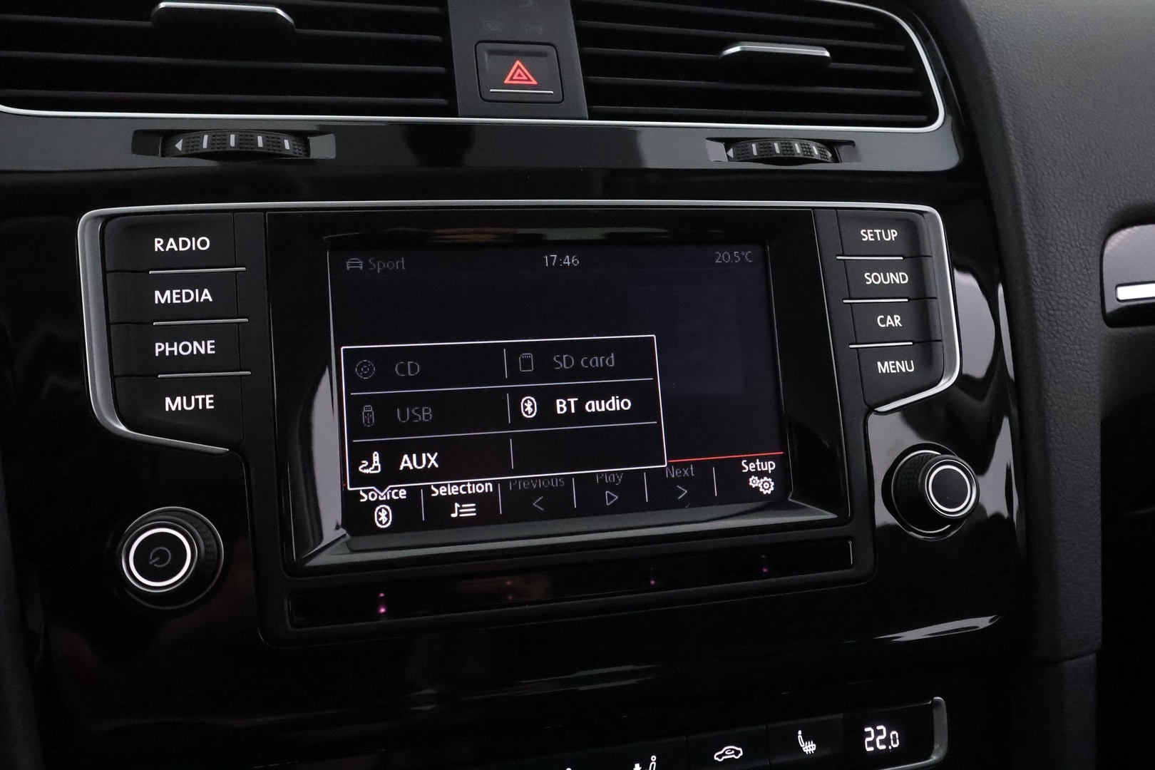 VOLKSWAGEN Golf 2014