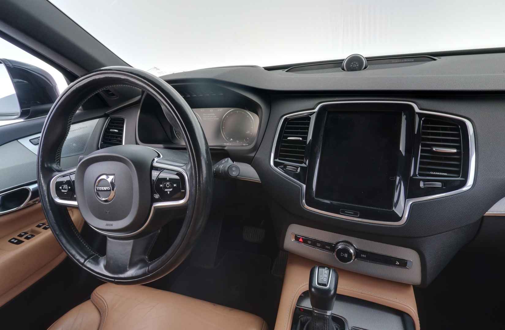 VOLVO XC90 2016