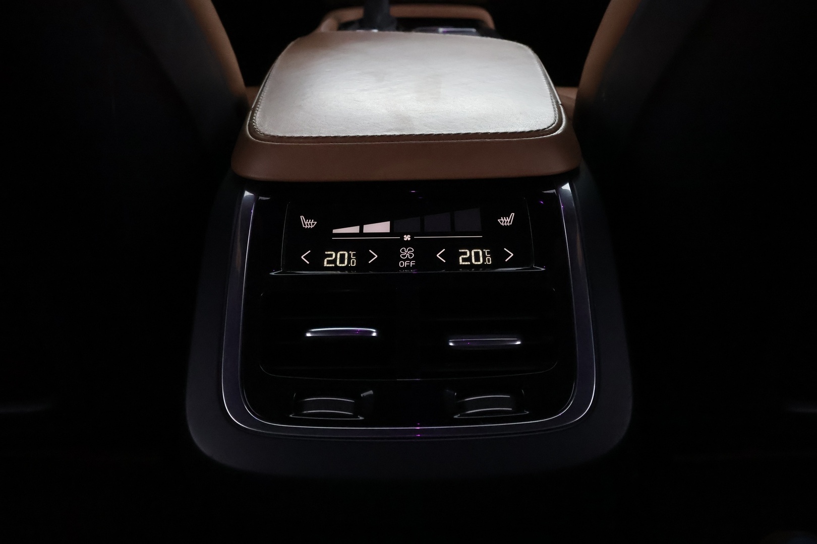 VOLVO XC90 2016