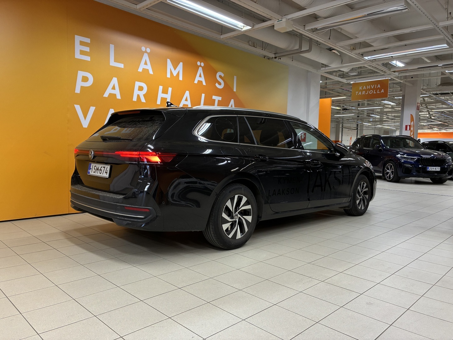 VOLKSWAGEN Passat 2024