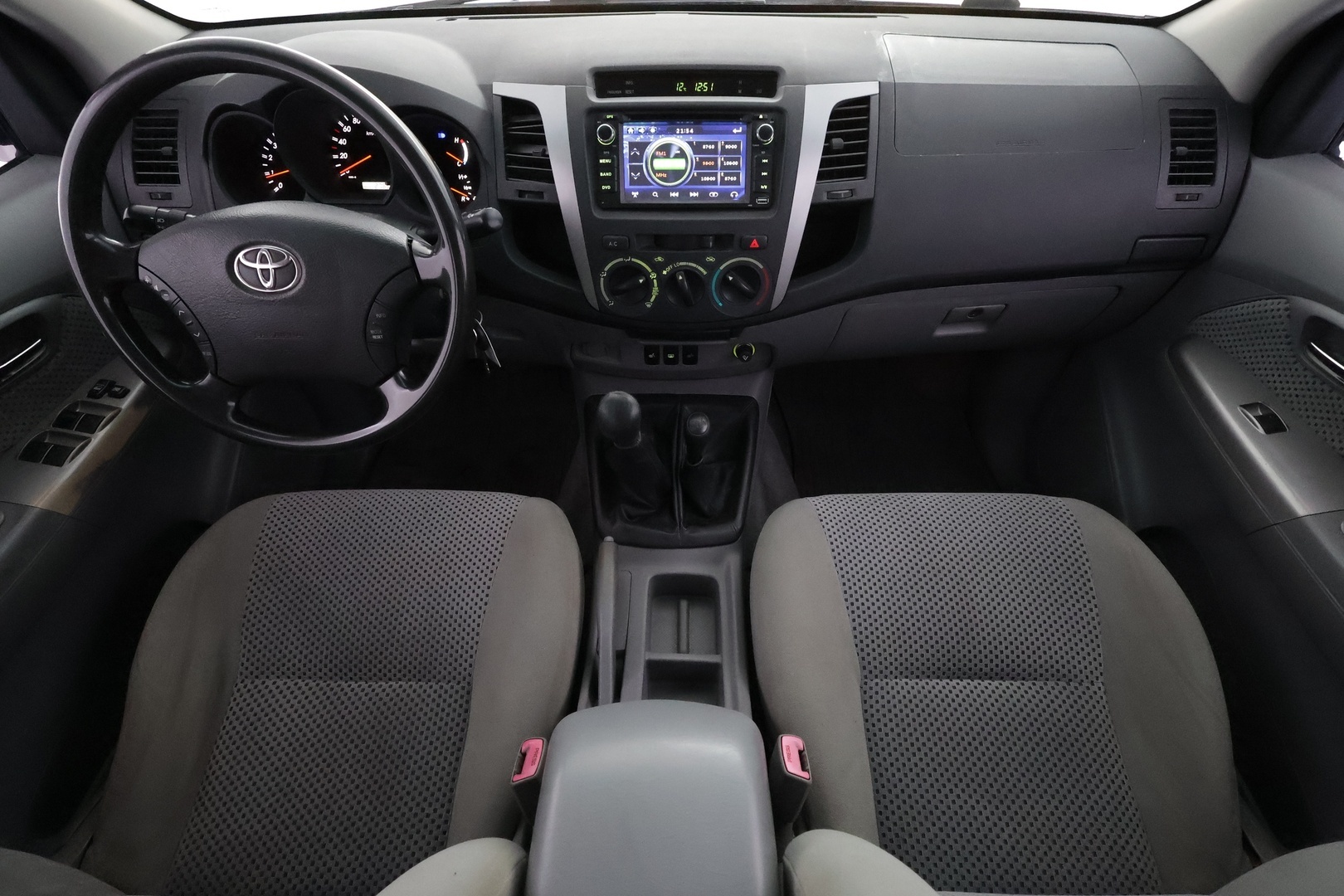 TOYOTA Hilux 2010