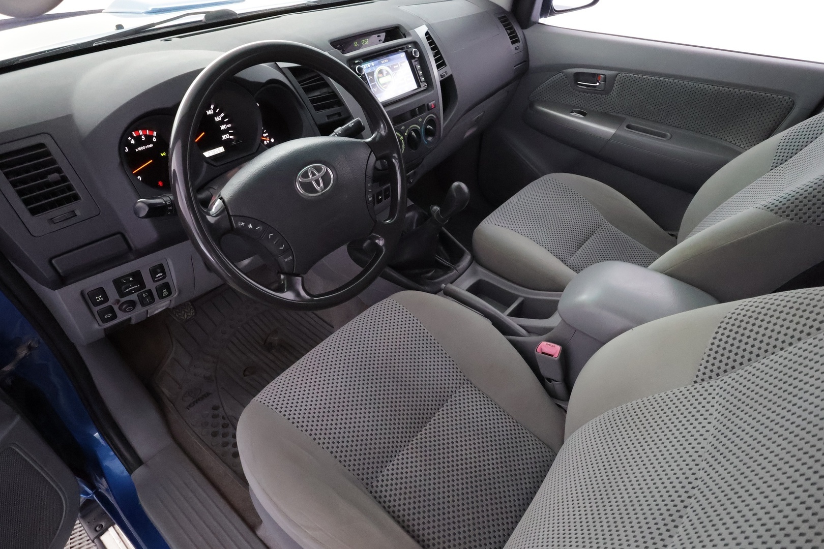 TOYOTA Hilux 2010