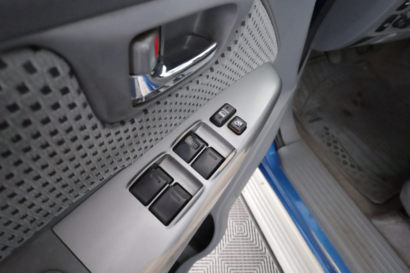 TOYOTA Hilux 2010