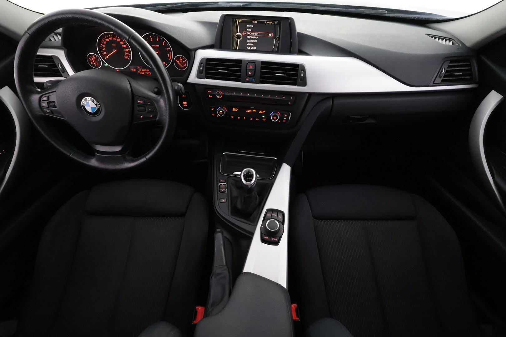 BMW 320 2012