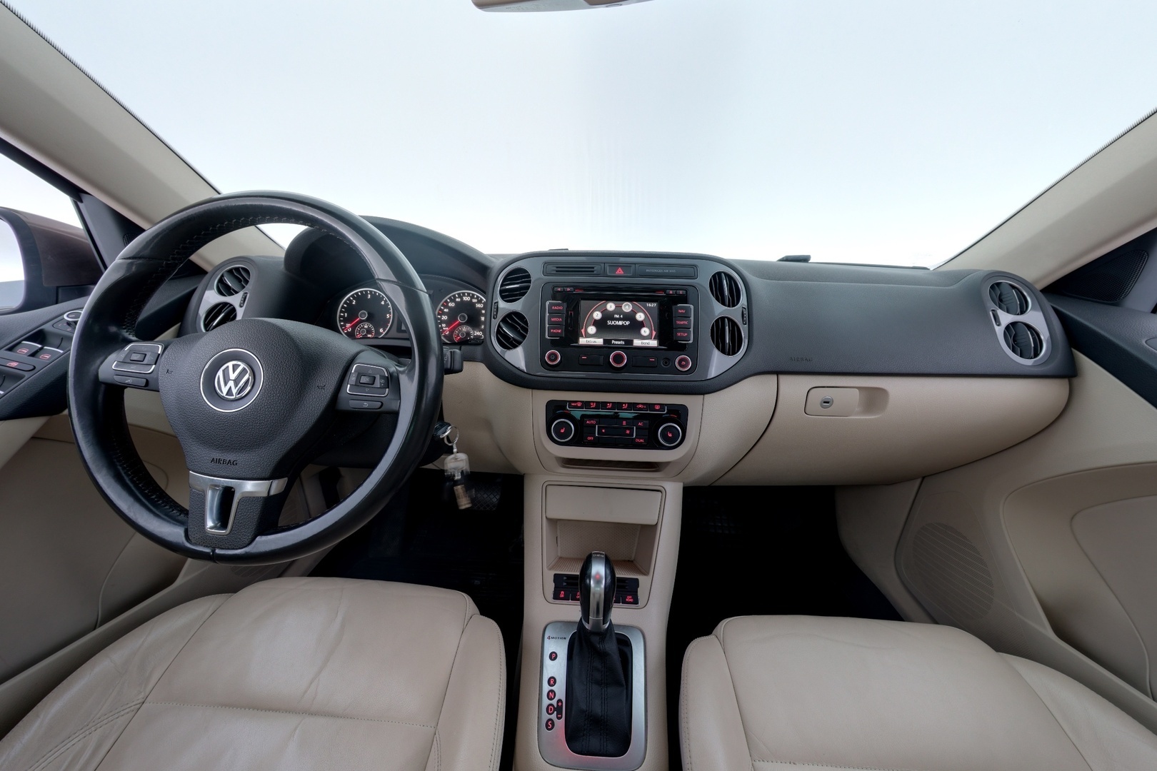 VOLKSWAGEN Tiguan 2012