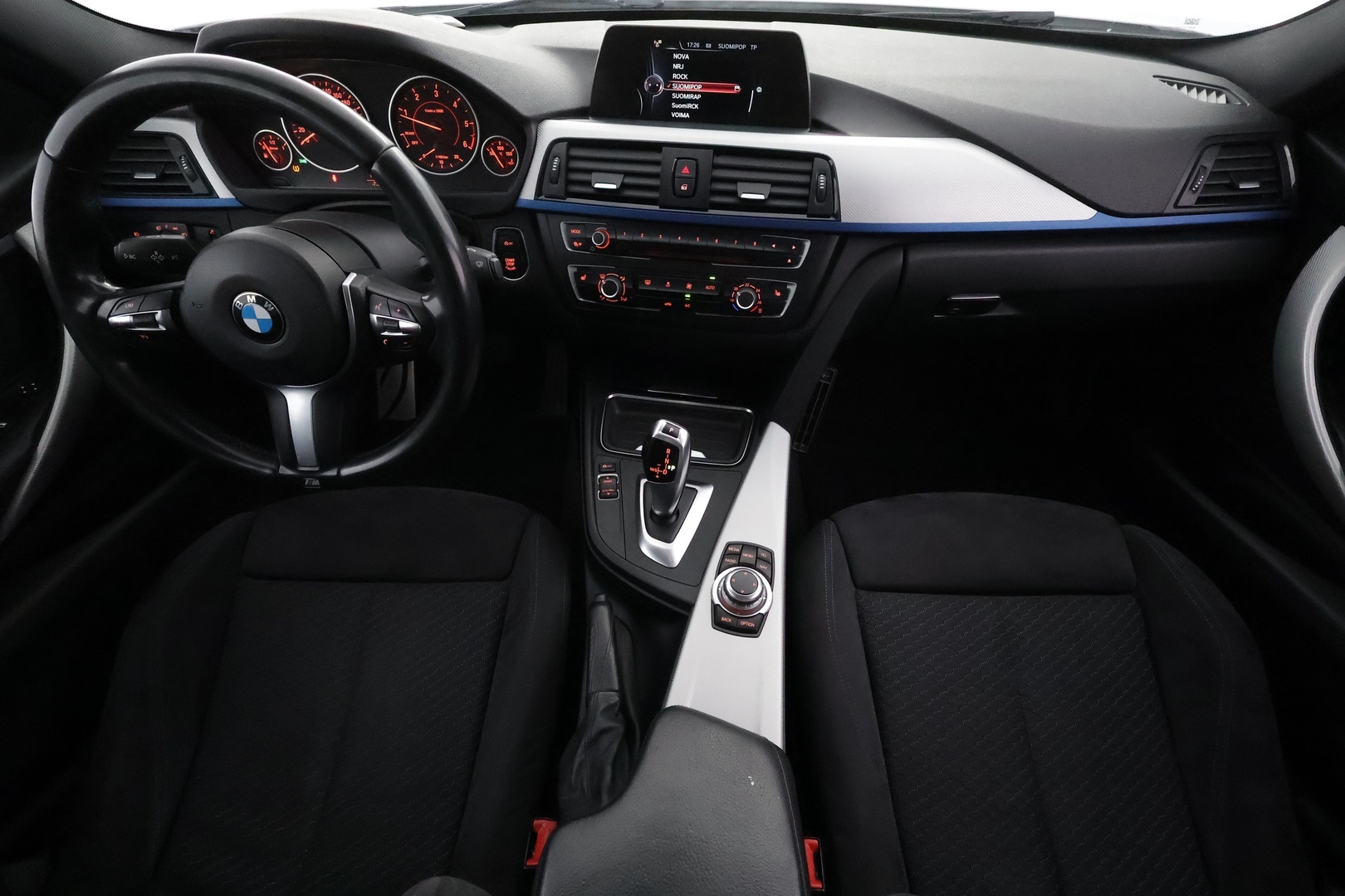BMW 318 2015