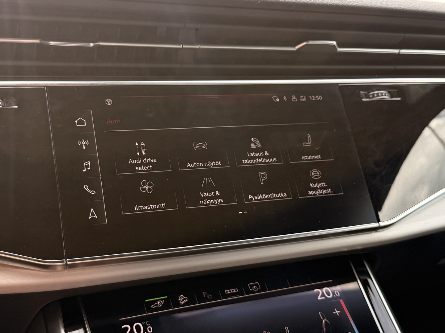 AUDI Q7 2021