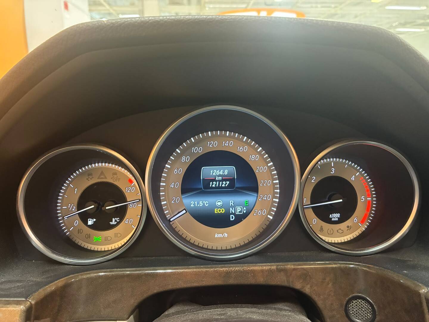MERCEDES-BENZ E 2014