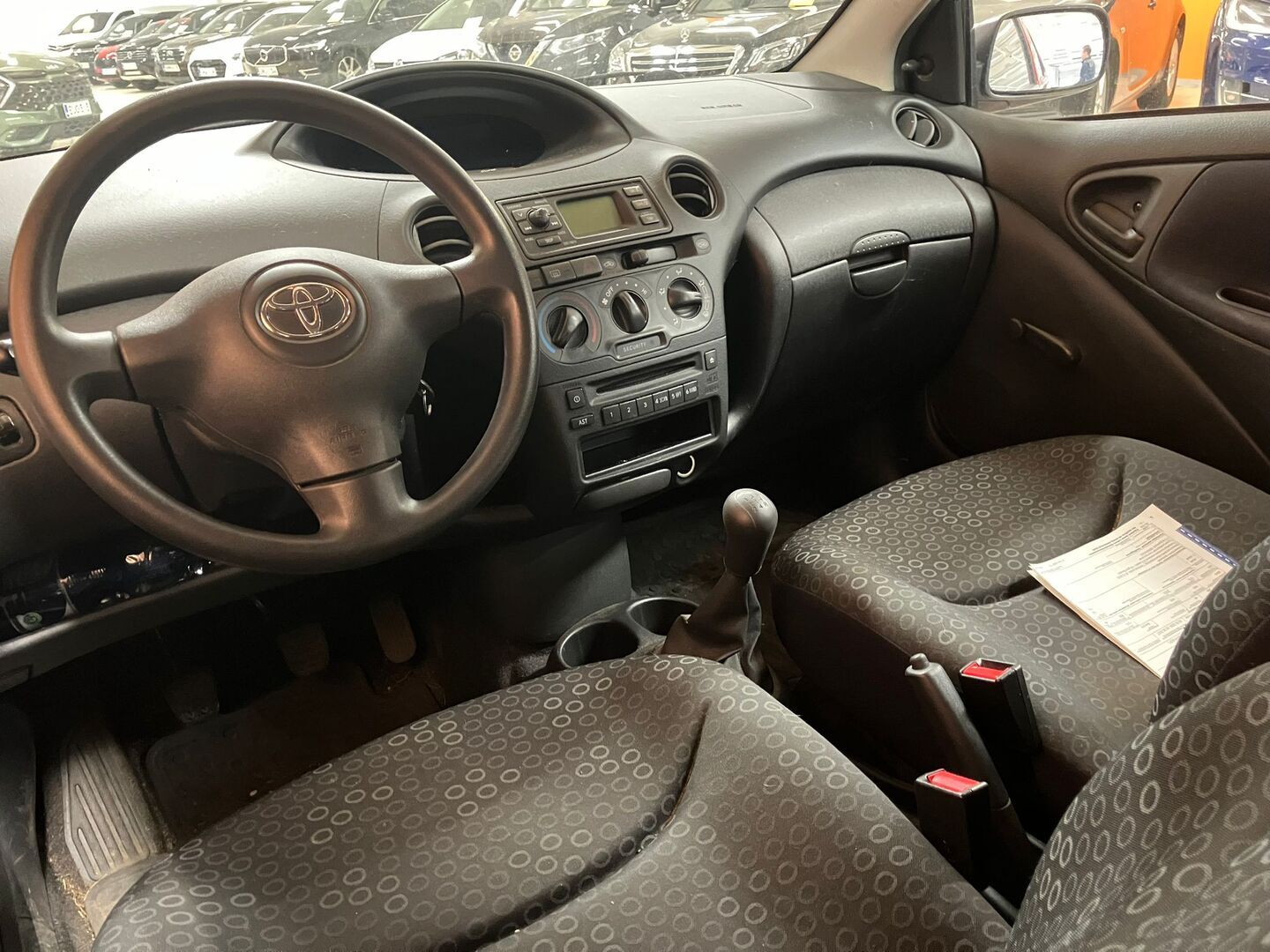 TOYOTA Yaris 2004