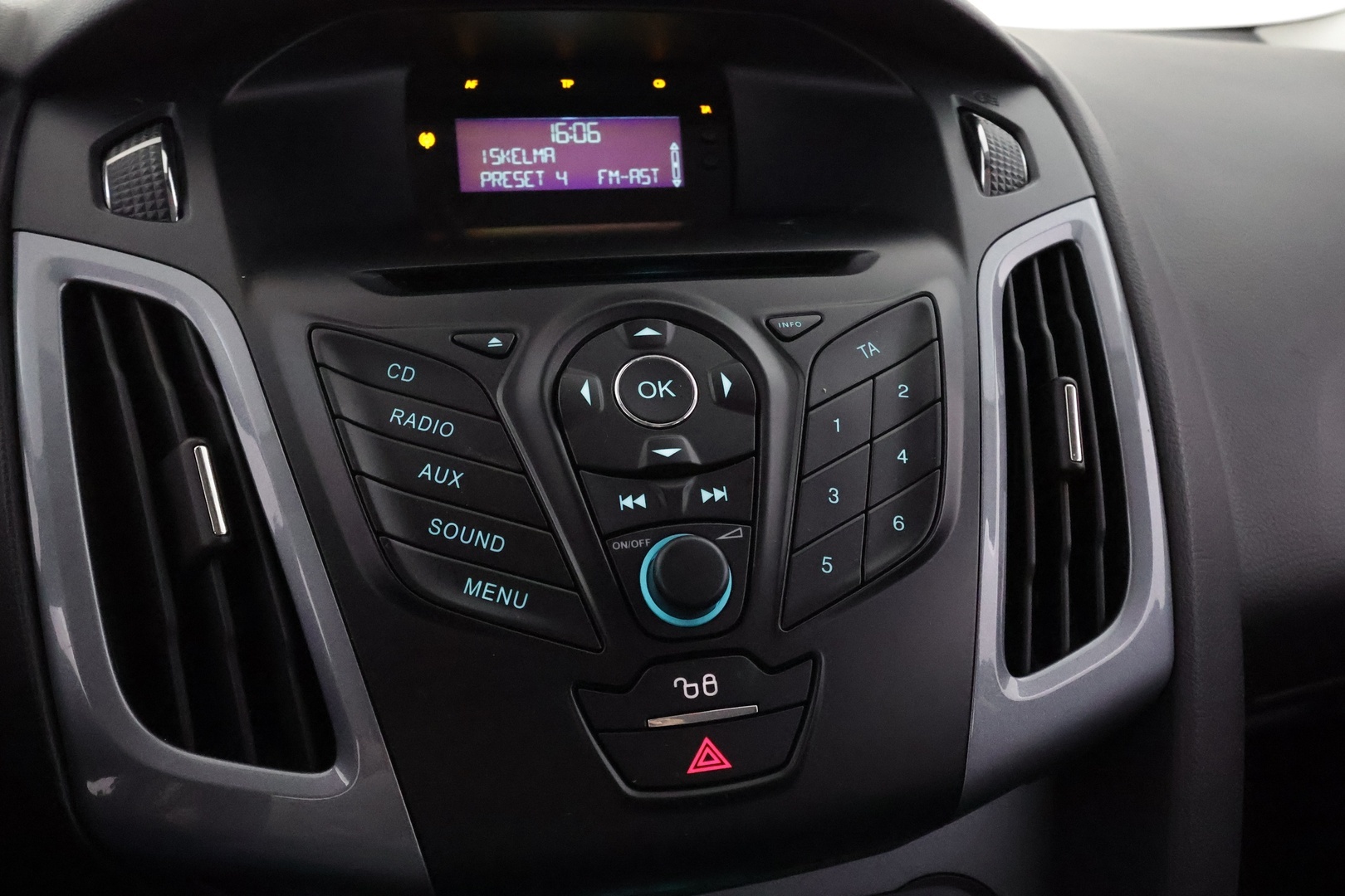 FORD Focus 2012