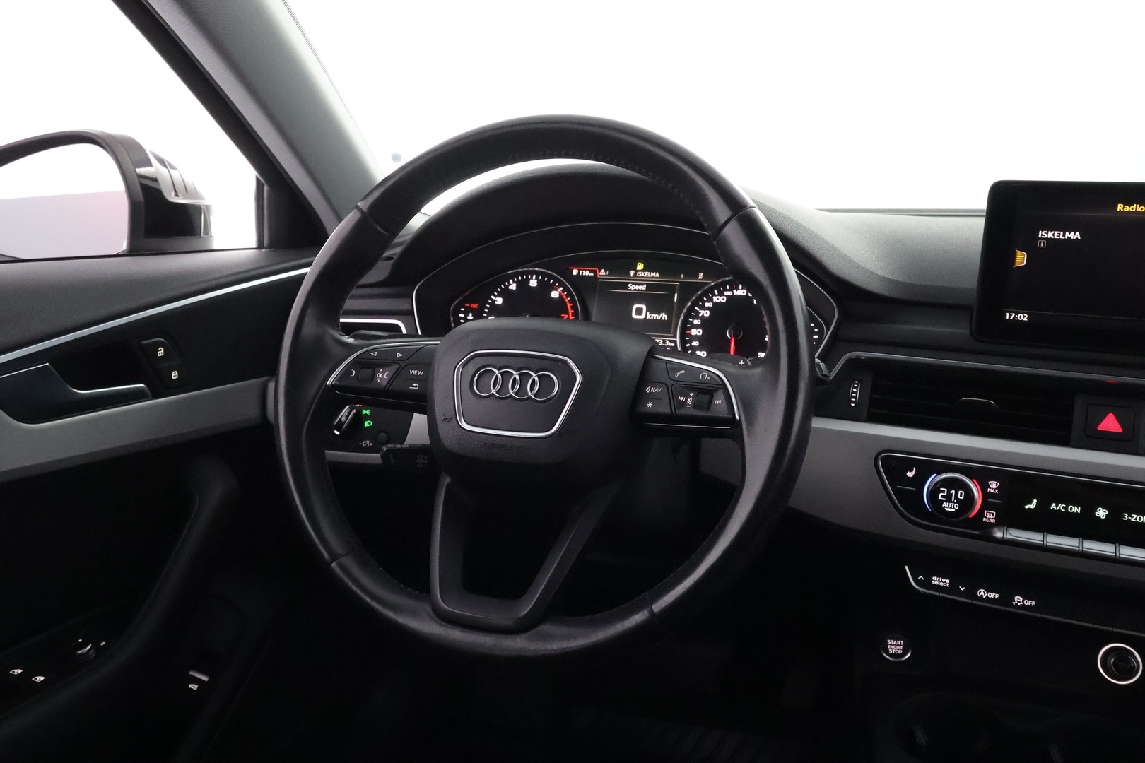 AUDI A4 2016