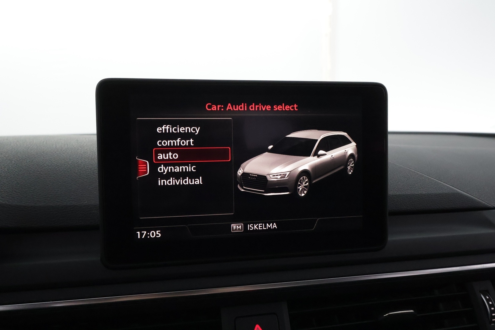 AUDI A4 2016