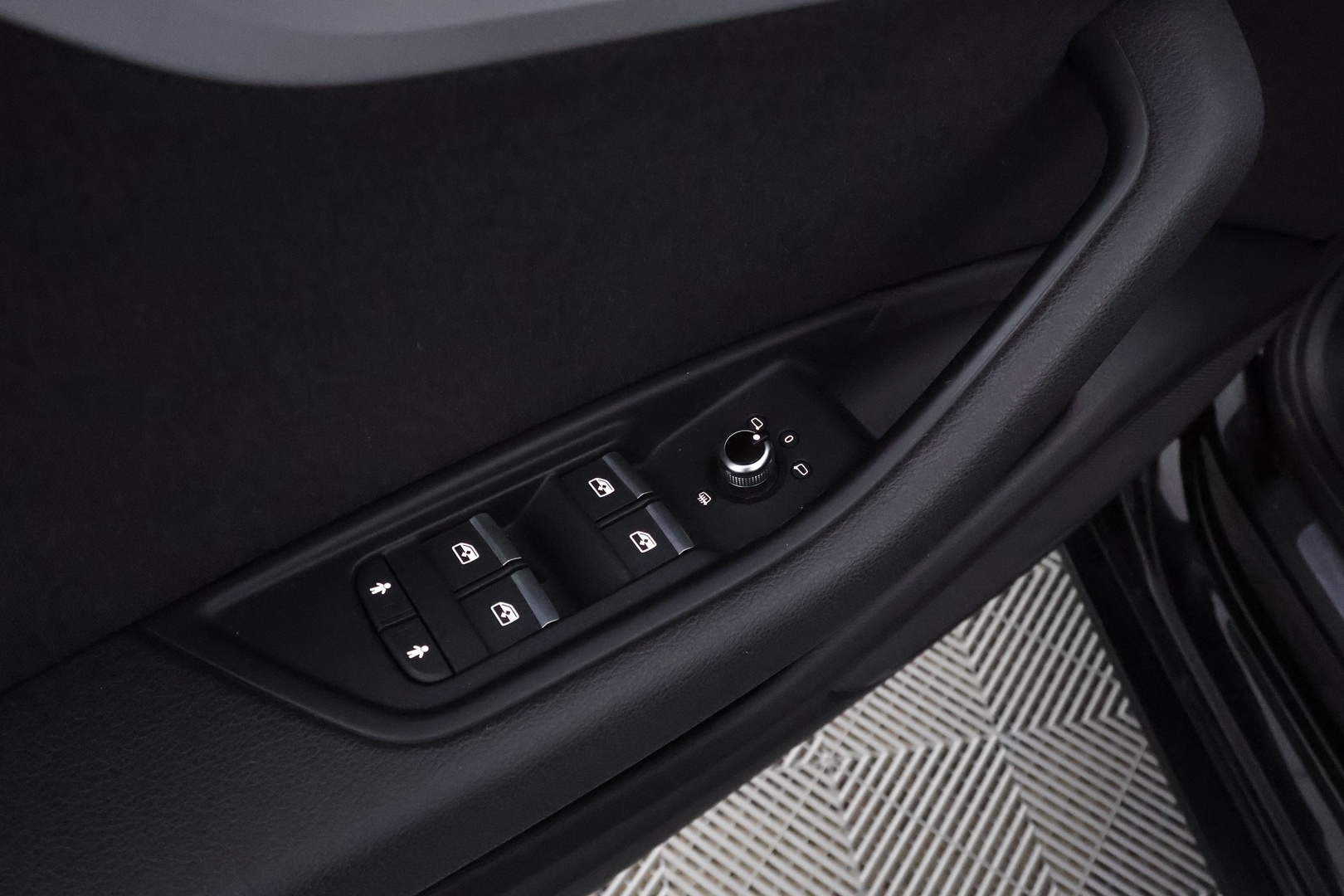 AUDI A4 2016