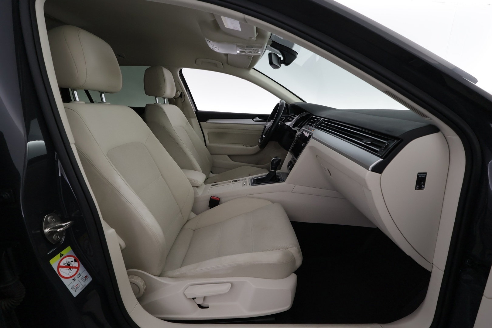 VOLKSWAGEN Passat 2019