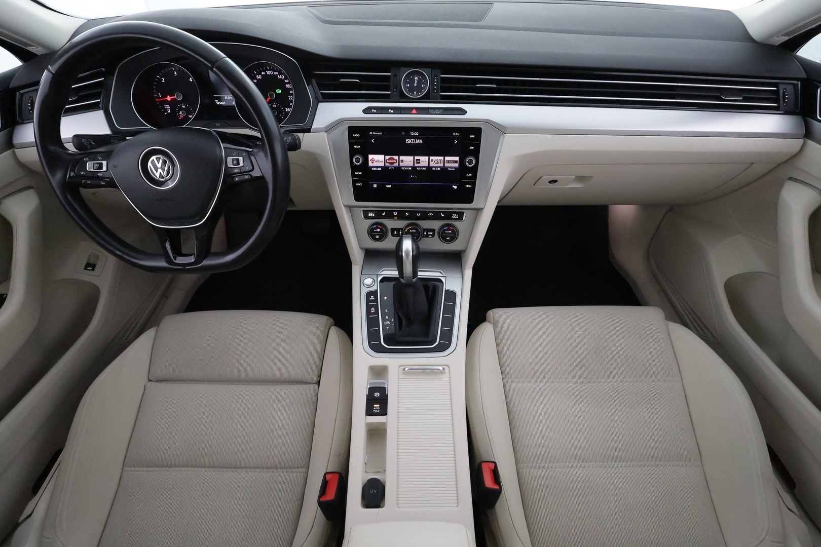 VOLKSWAGEN Passat 2019