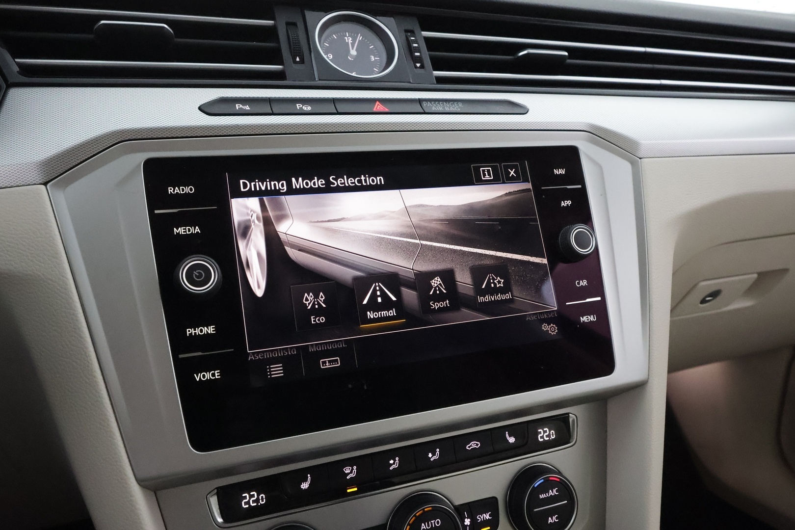 VOLKSWAGEN Passat 2019