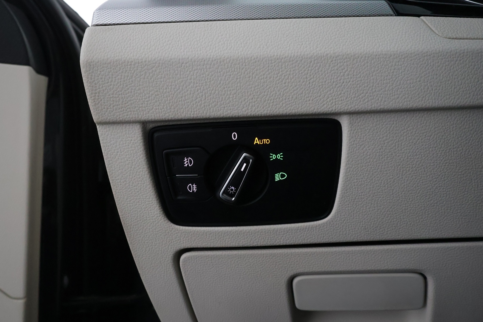 VOLKSWAGEN Passat 2019