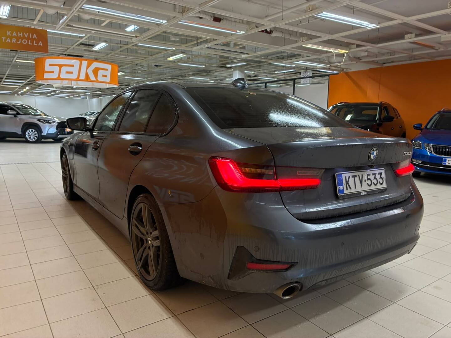 BMW 330 2021