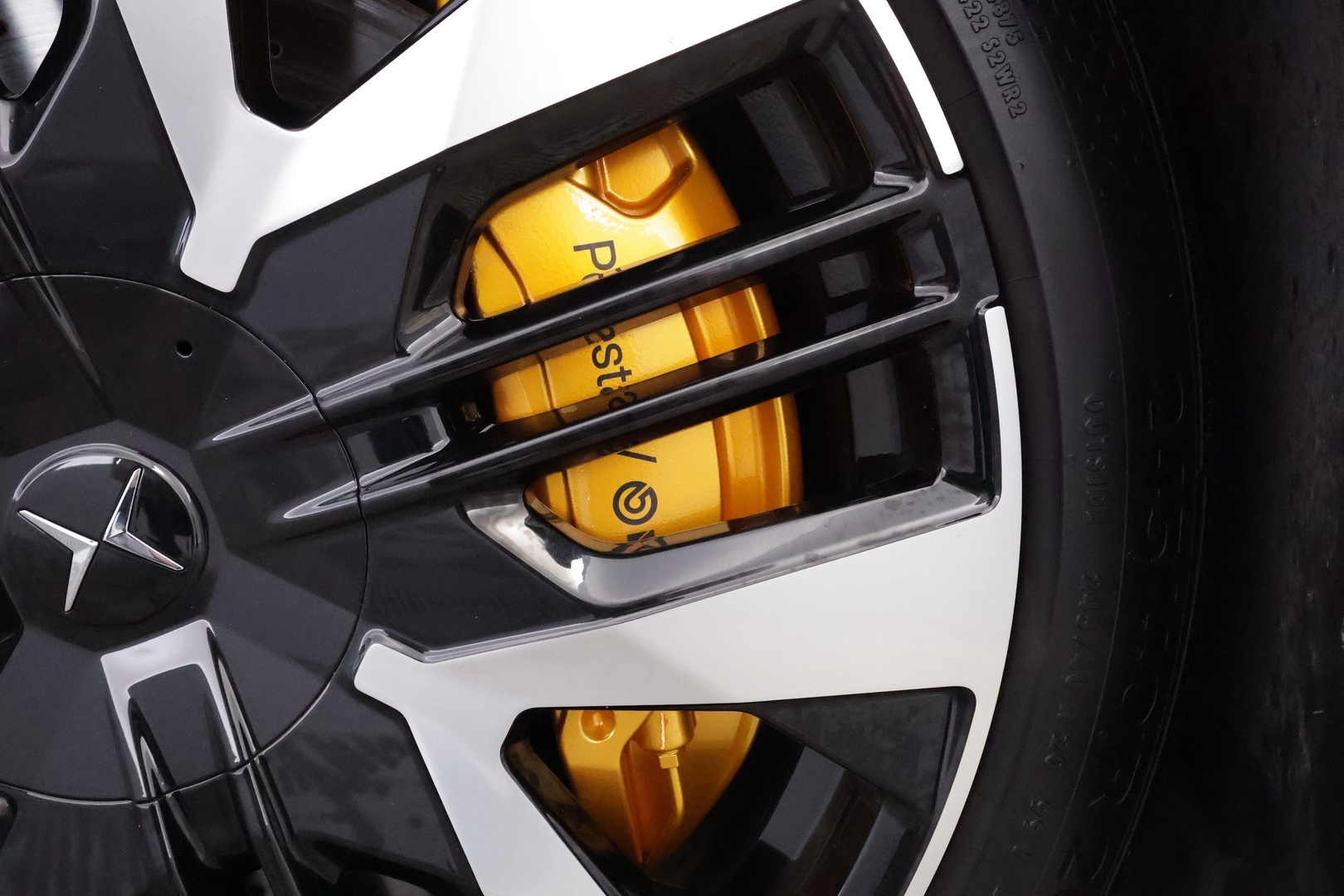 POLESTAR 2 2024