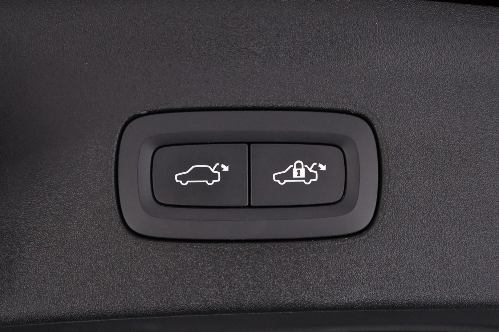 POLESTAR 2 2024