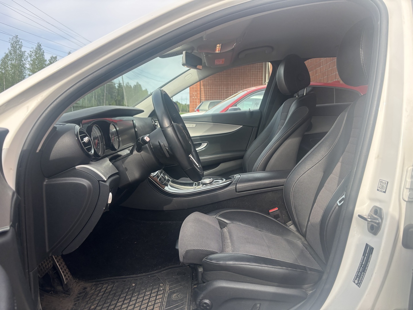 MERCEDES-BENZ E 2019