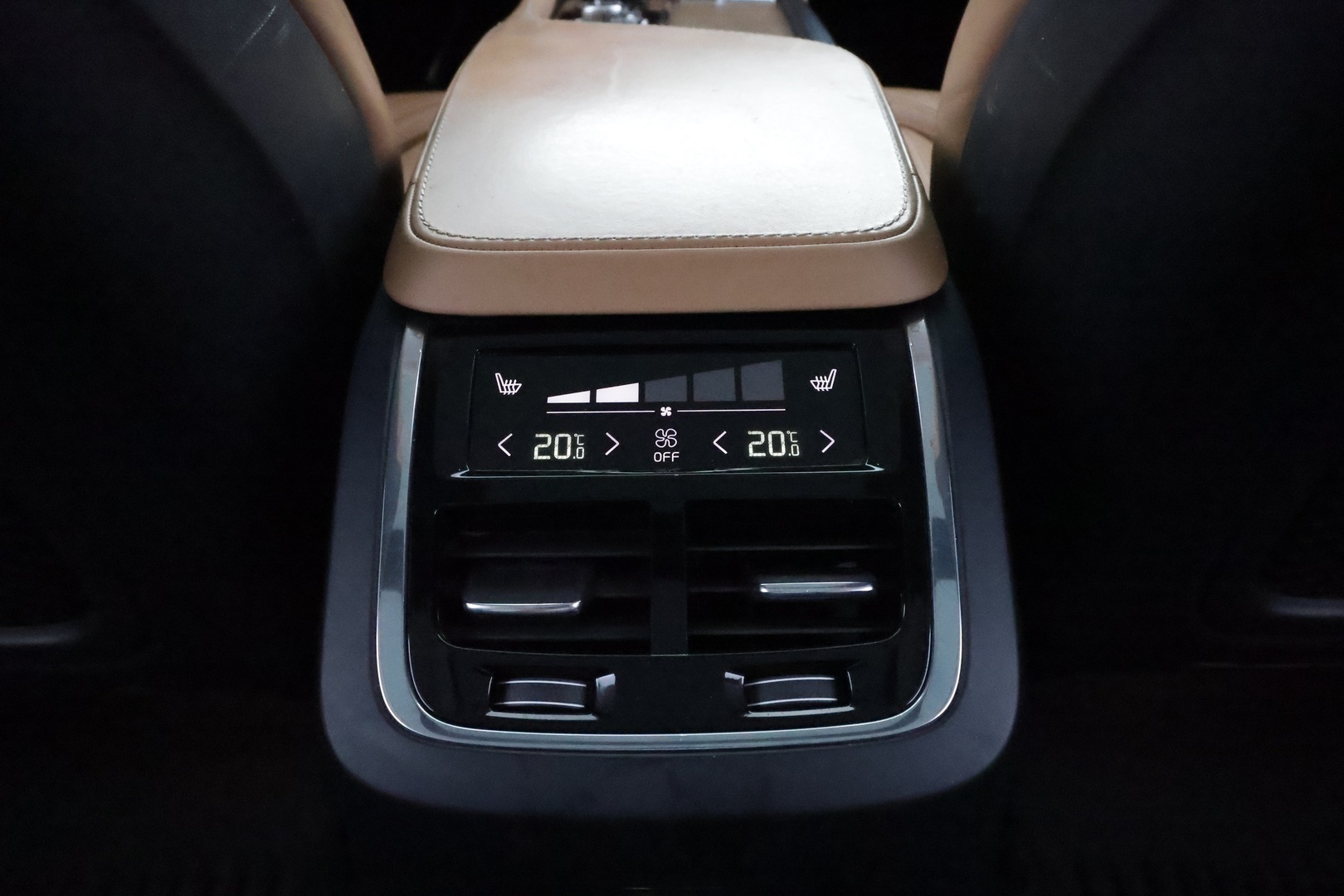 VOLVO XC90 2016