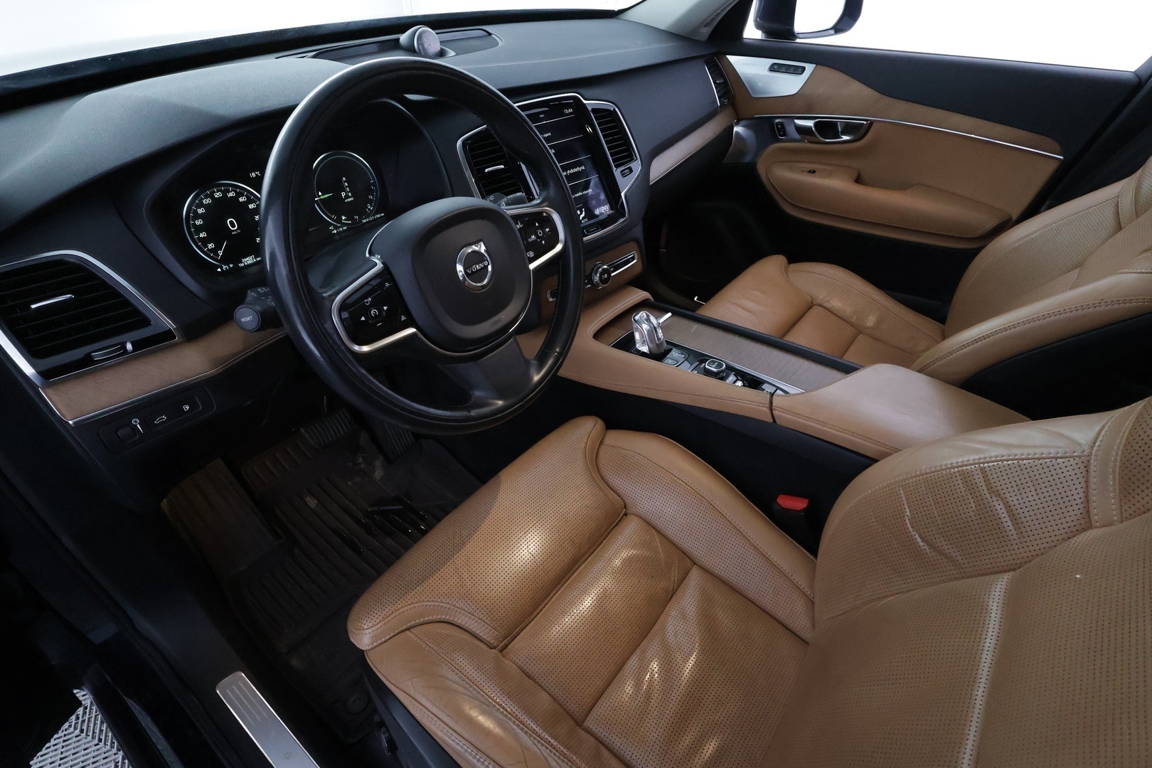 VOLVO XC90 2016