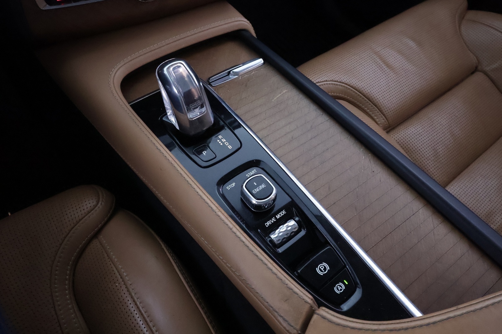 VOLVO XC90 2016