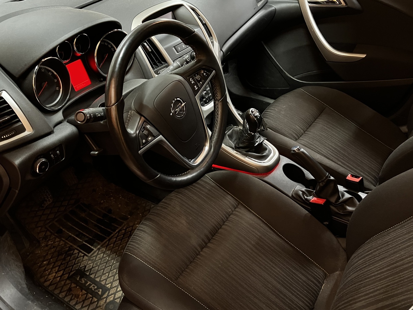 OPEL Astra 2012