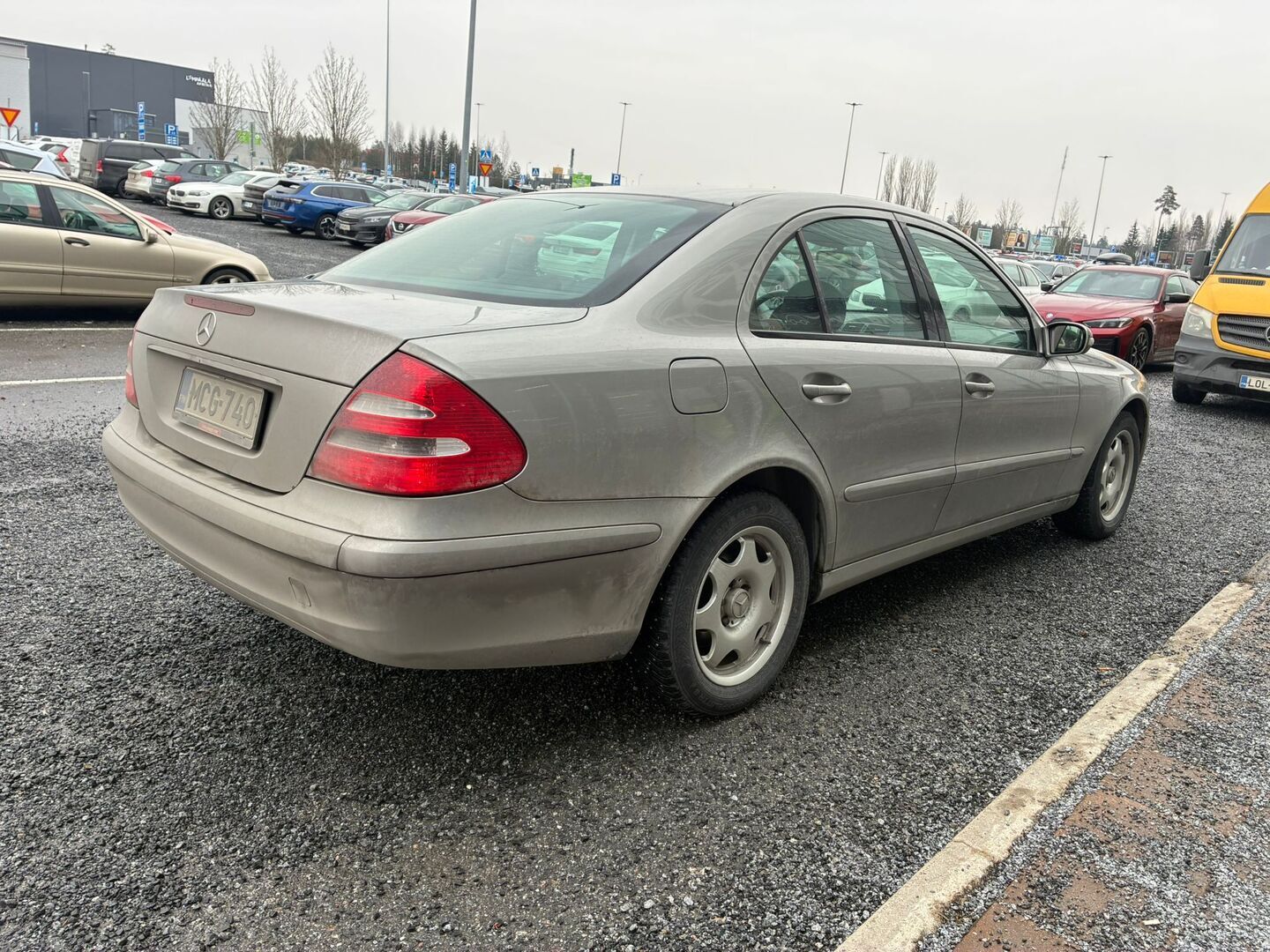 MERCEDES-BENZ E 2003