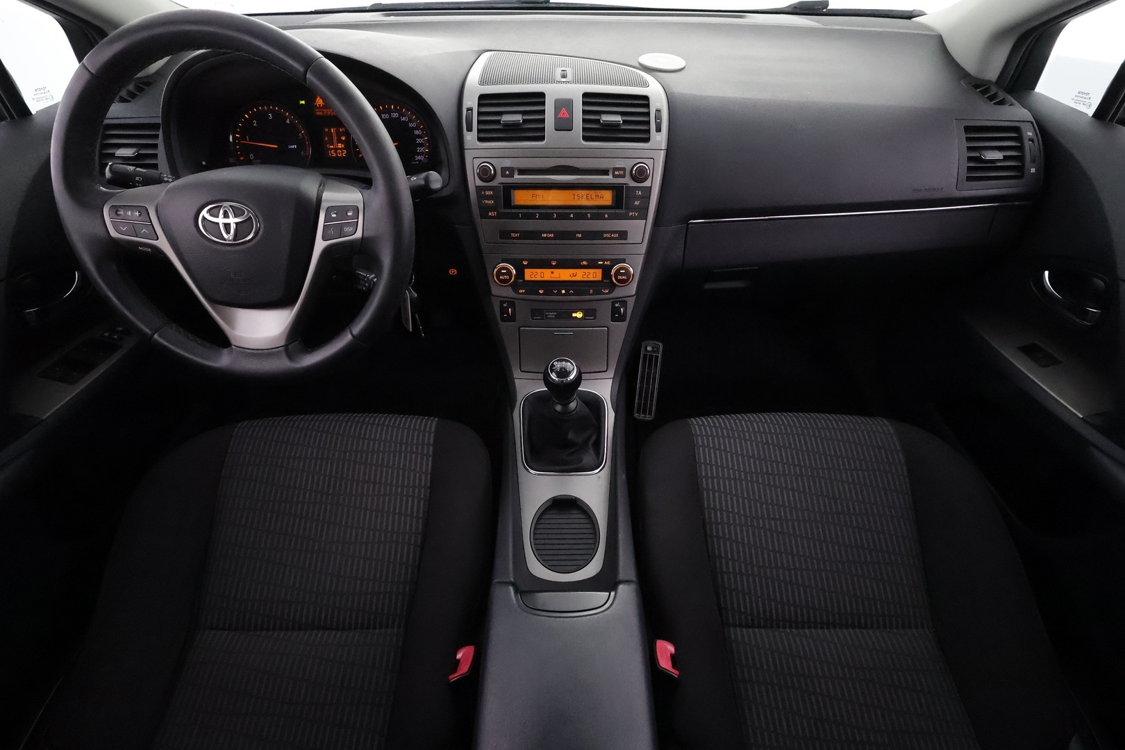 TOYOTA Avensis 2011