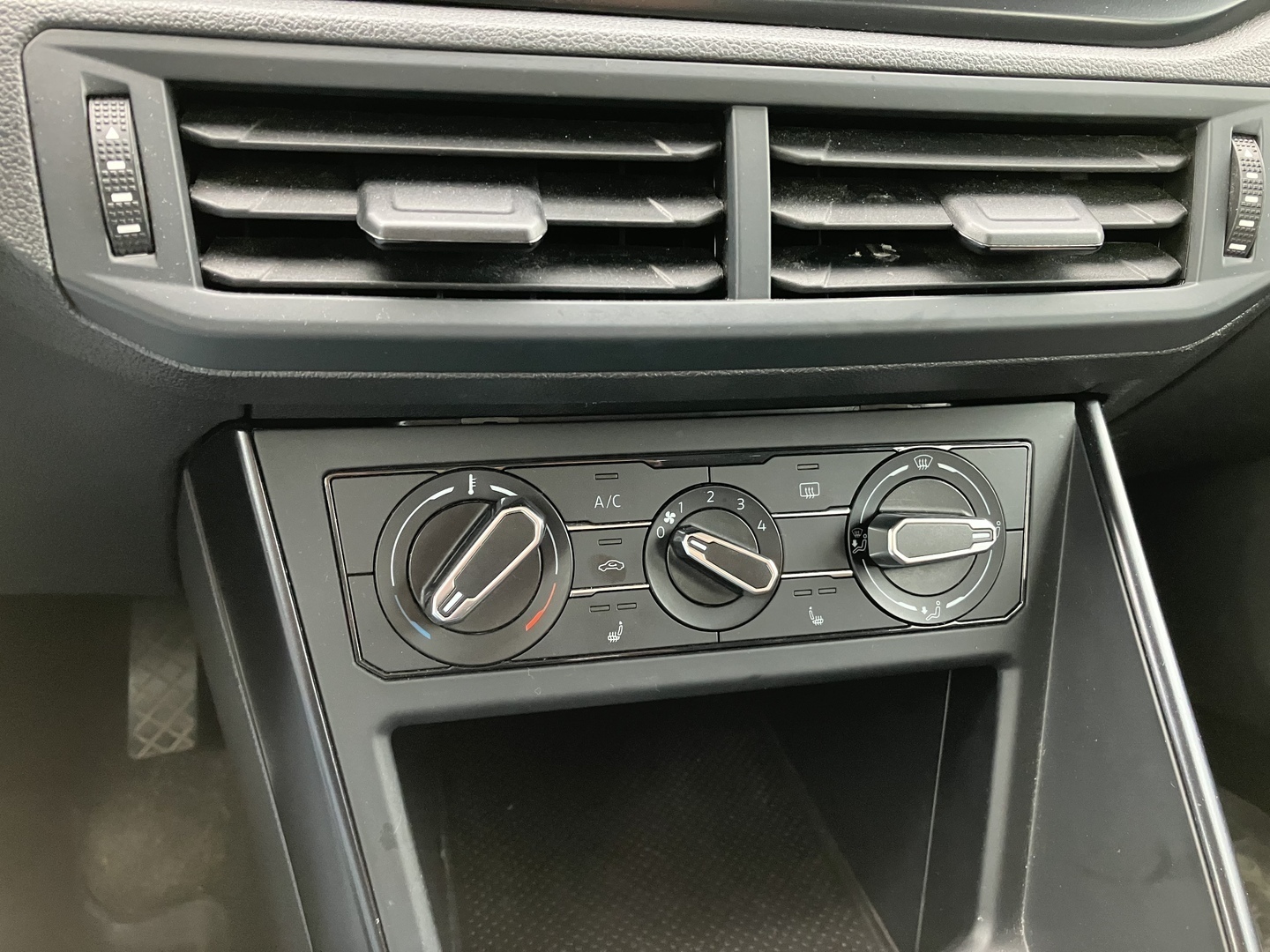 VOLKSWAGEN Polo 2019