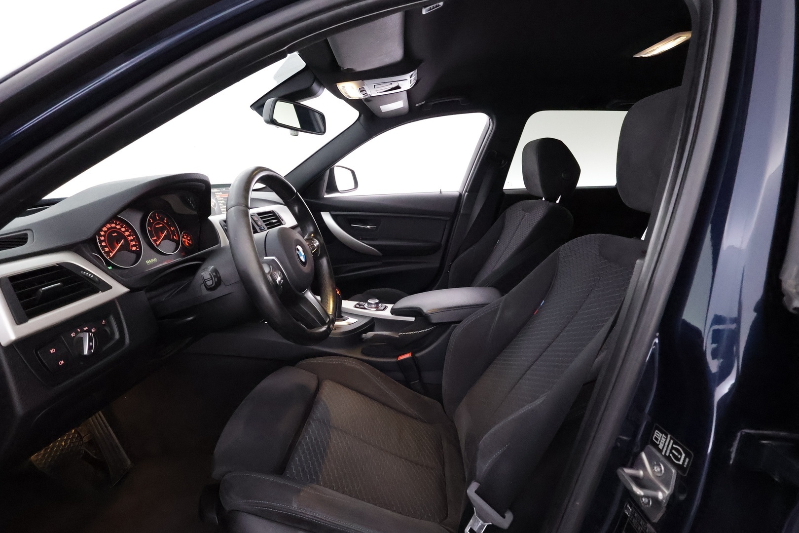 BMW 330 2013