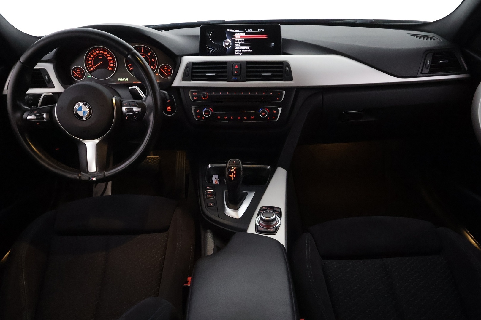 BMW 330 2013
