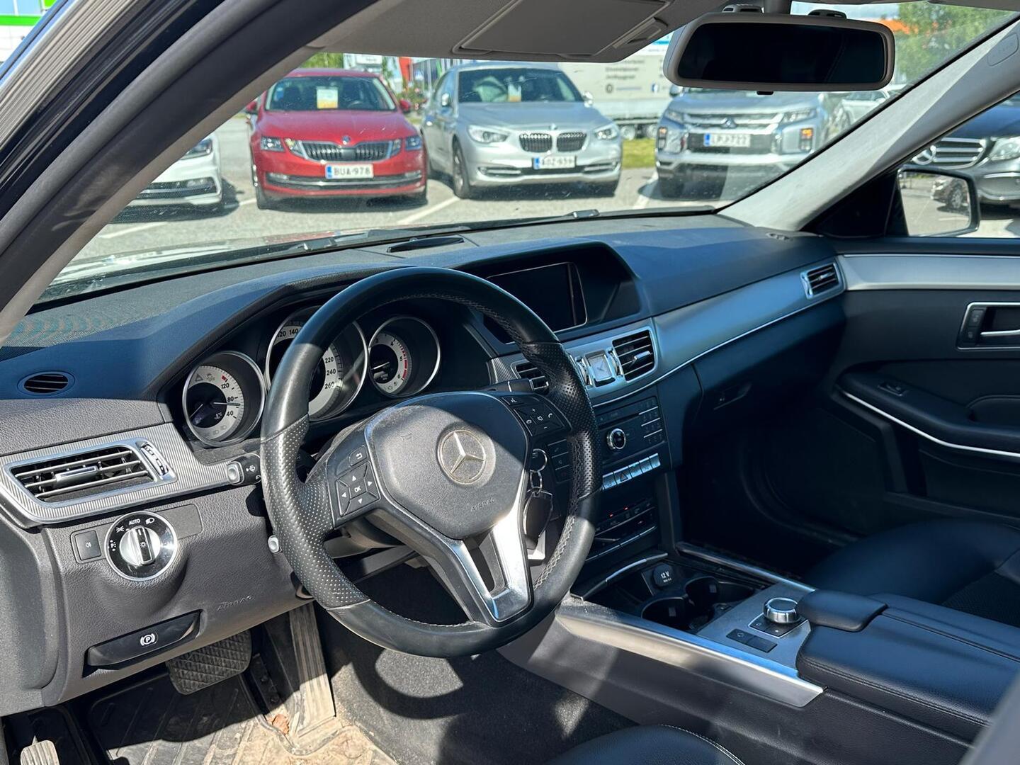 MERCEDES-BENZ E 2016