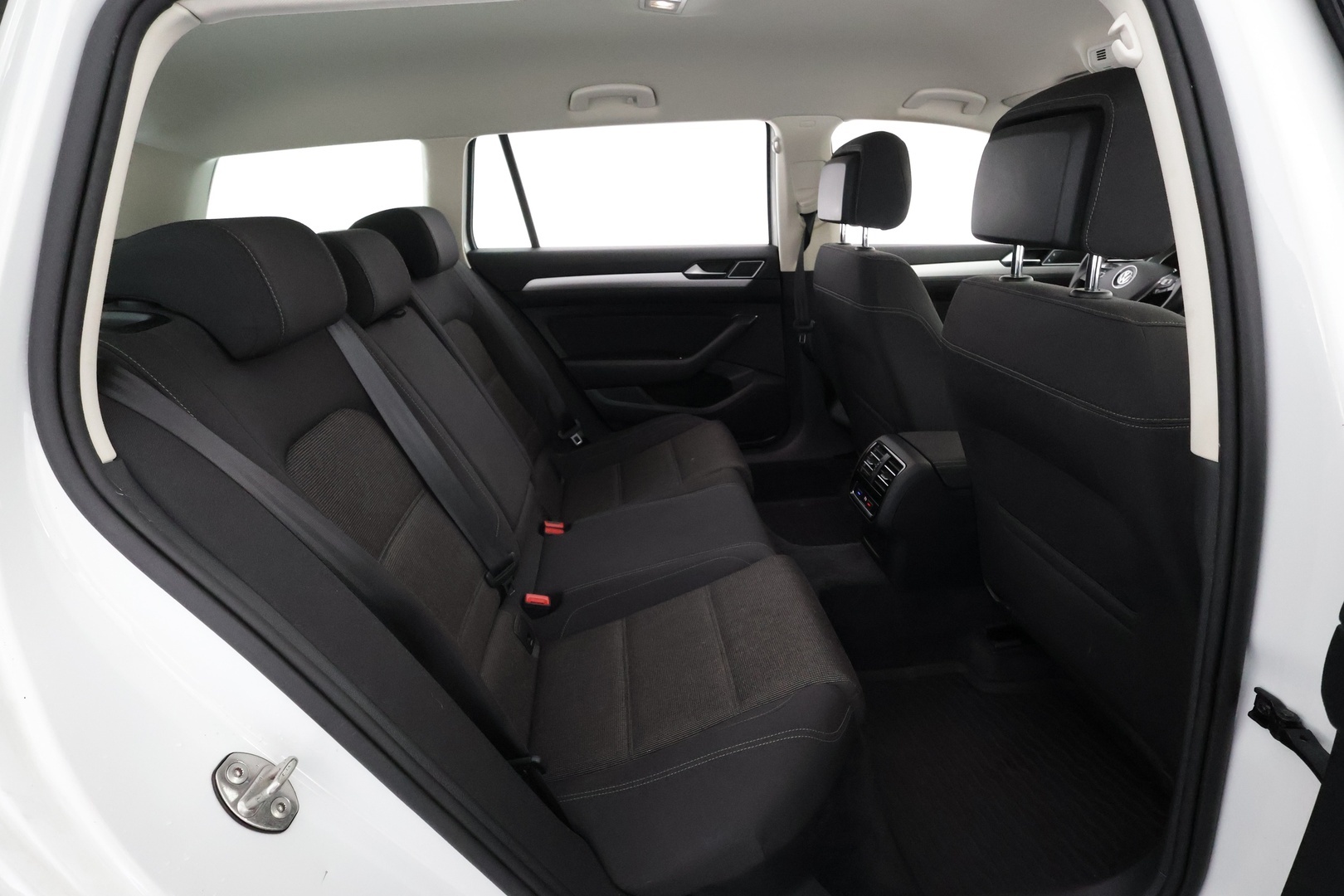 VOLKSWAGEN Passat 2019