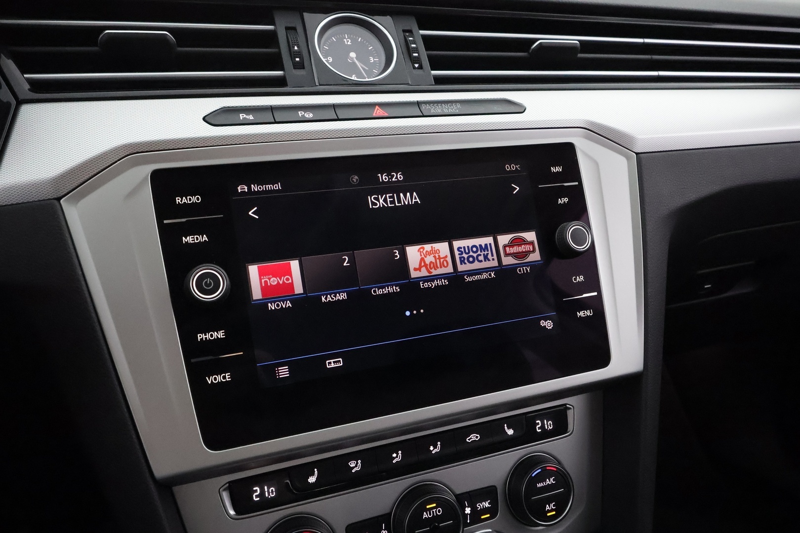 VOLKSWAGEN Passat 2019