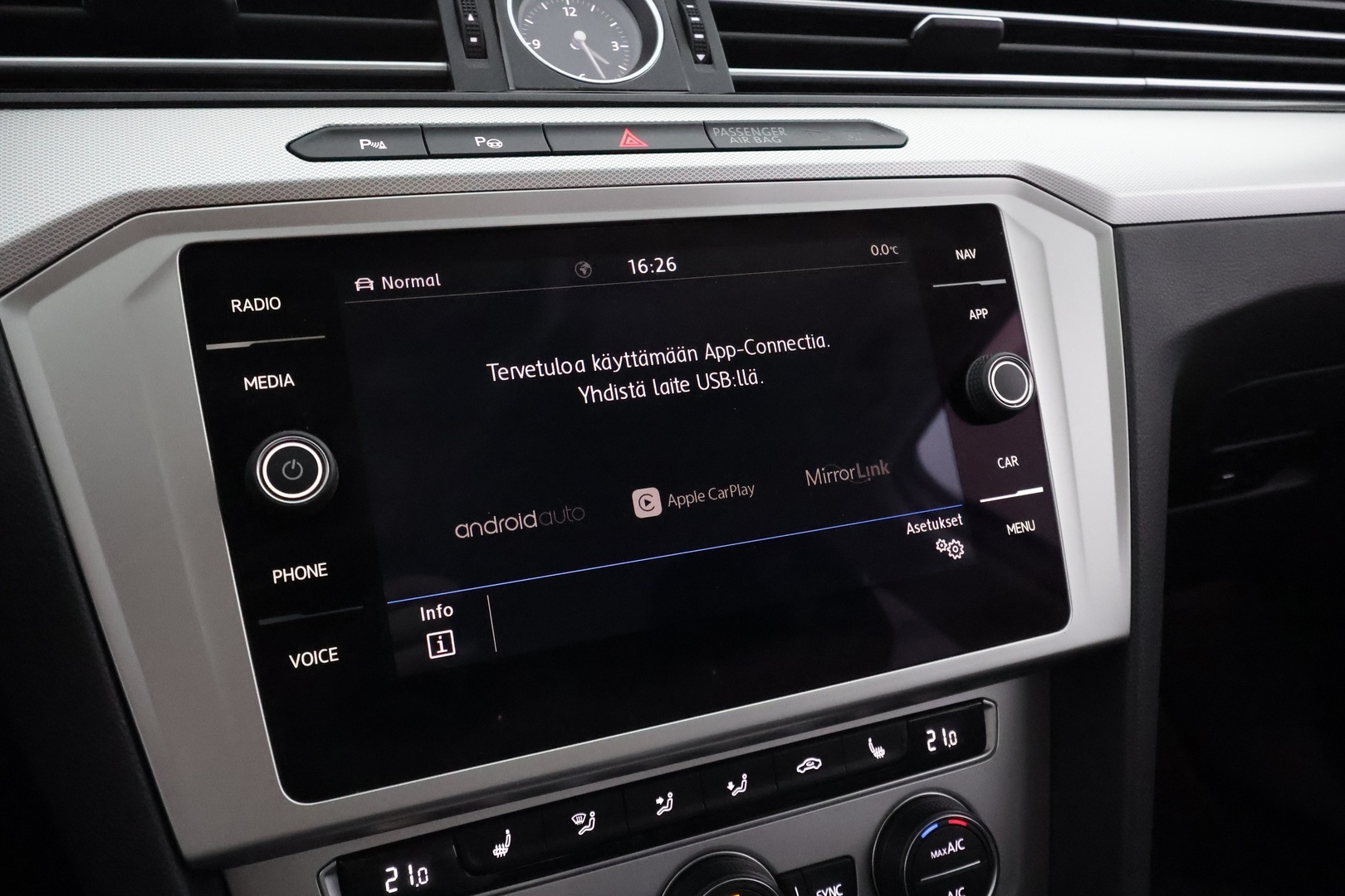 VOLKSWAGEN Passat 2019