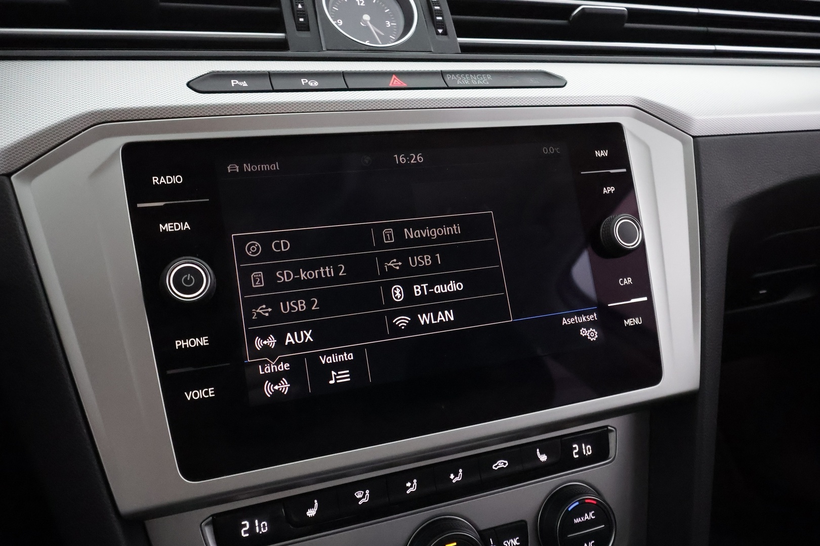 VOLKSWAGEN Passat 2019