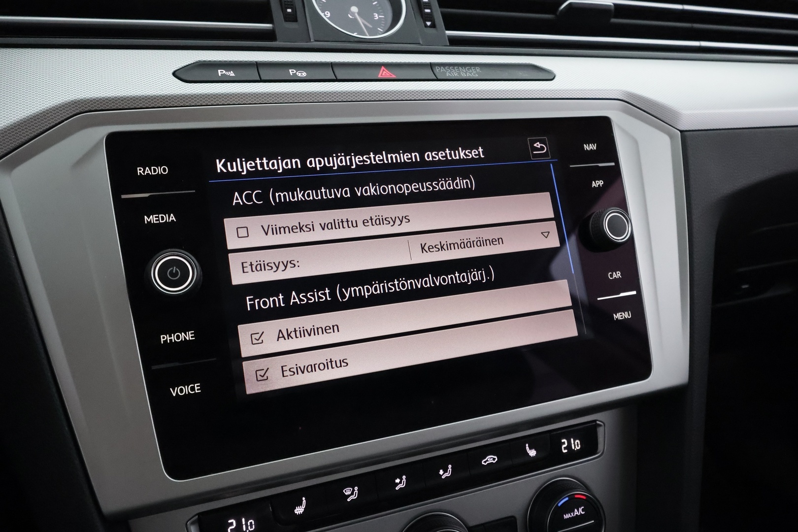 VOLKSWAGEN Passat 2019