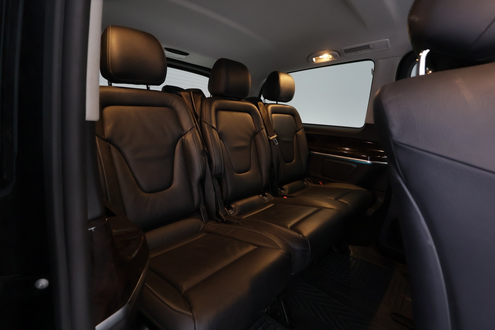 MERCEDES-BENZ V 2016