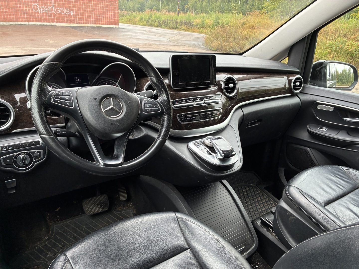 MERCEDES-BENZ A 2016